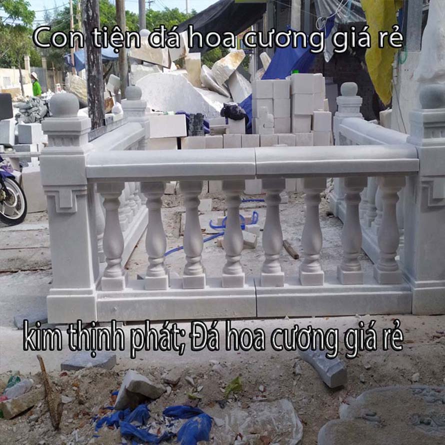 Con tiện đá