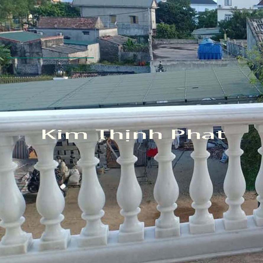 Con tiện đá