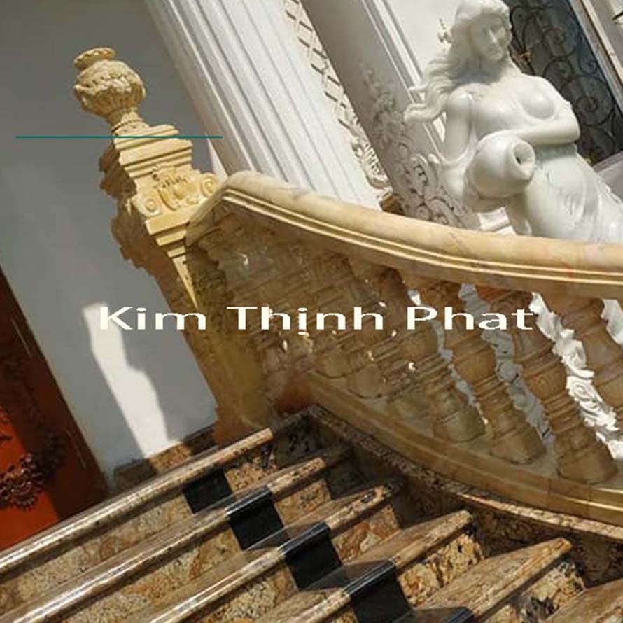 Con tiện đá
