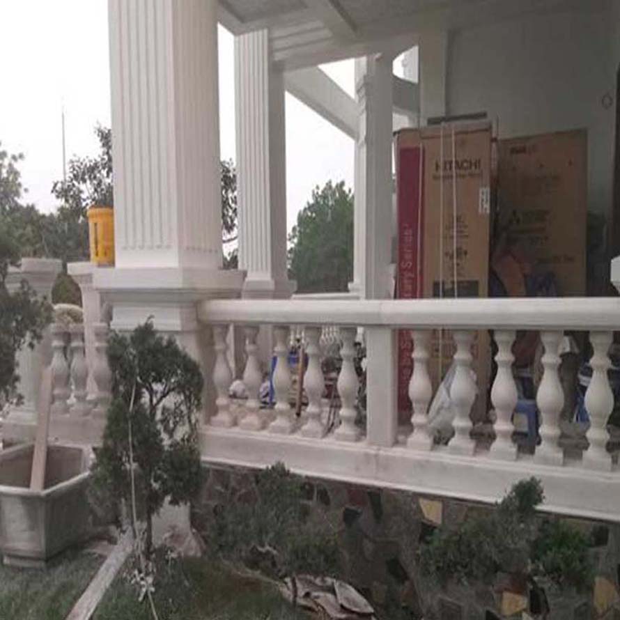 Con tiện đá