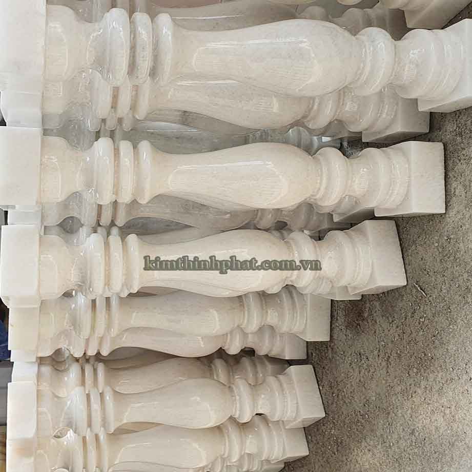 Con tiện đá