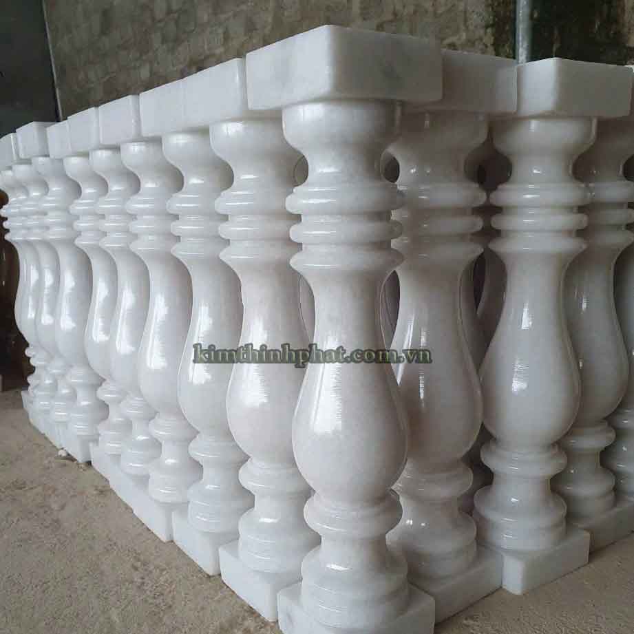 Con tiện đá