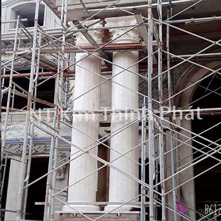 cột tròn đá hoa cương