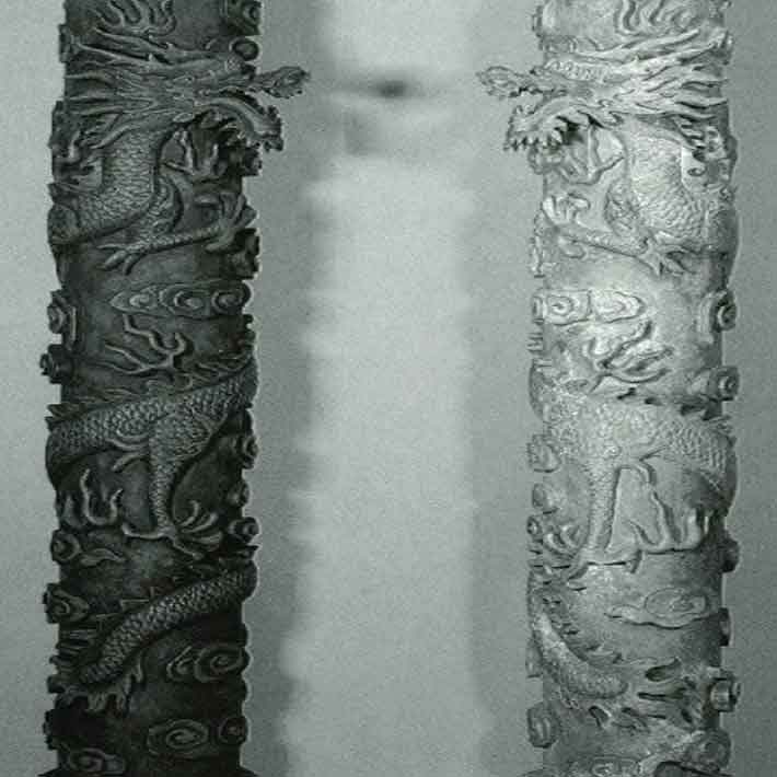 cột tròn đá cổ điển