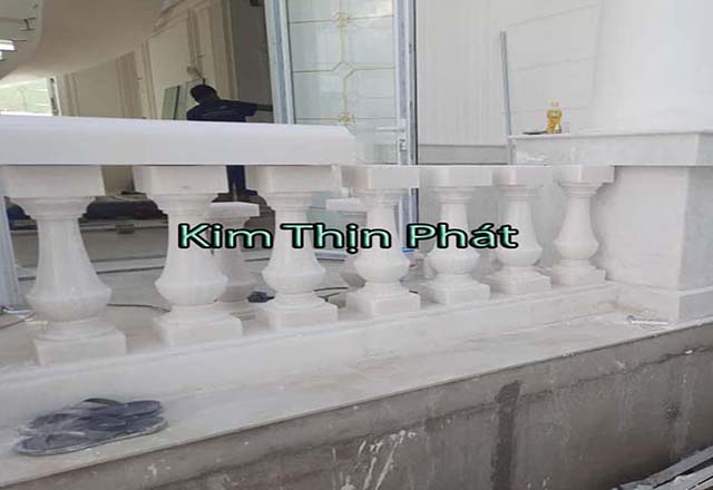 Đá hoa cương con tiện