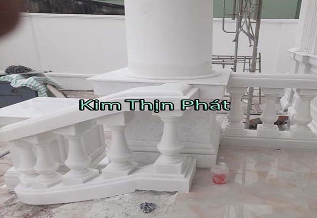 ​​đá hoa cương con tiện