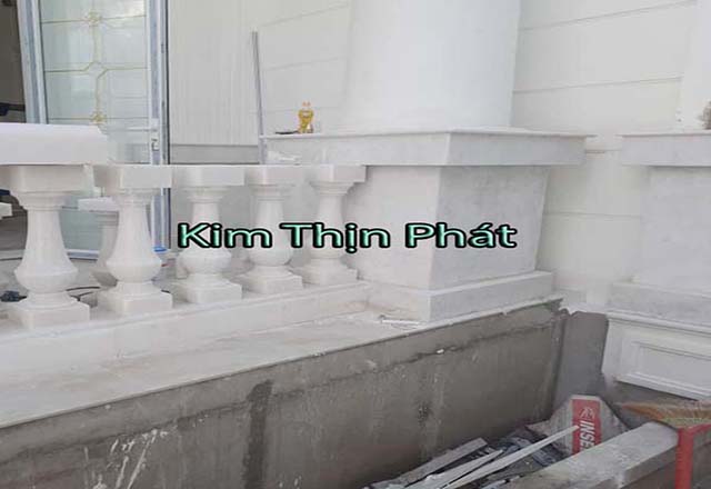 ​​đá hoa cương con tiện