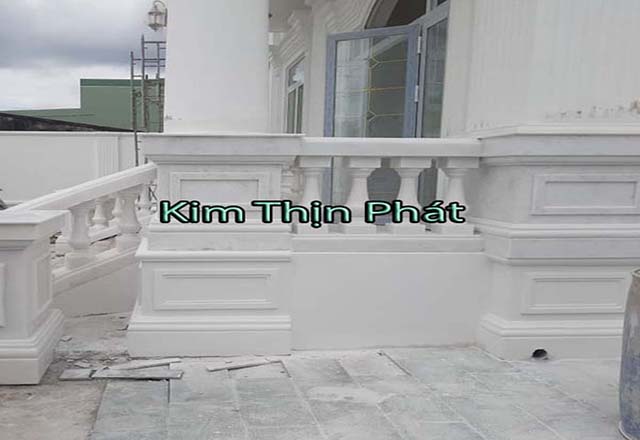 ​​đá hoa cương con tiện