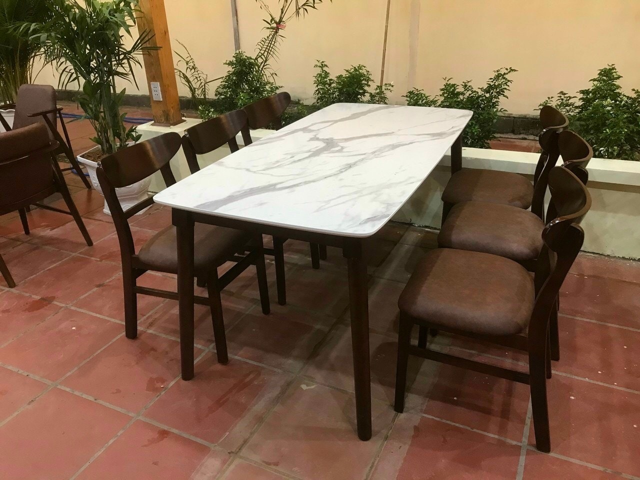 đá hoa cương mặt bếp