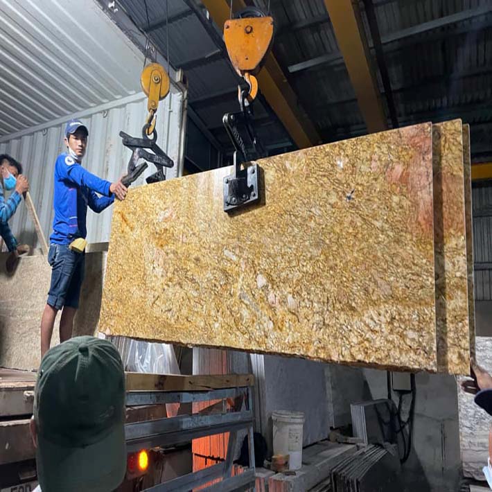 đá hoa cương tự nhiên màu vàng