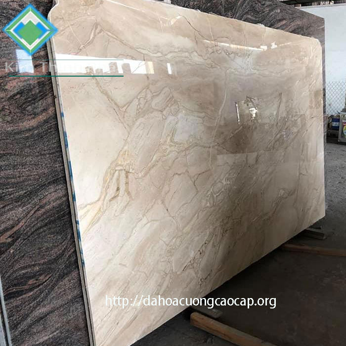 đá hoa cương tự nhiên