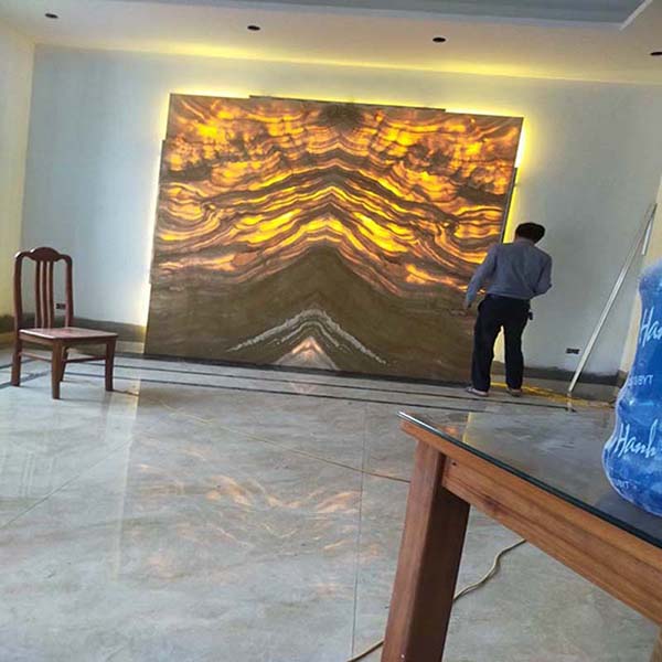 đá hoa cương tự nhiên