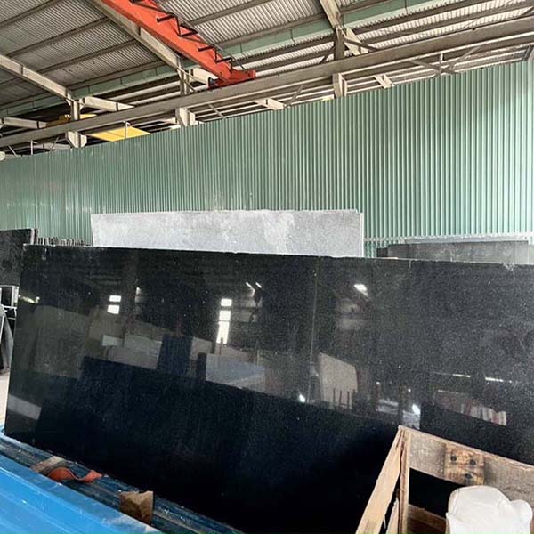 đá hoa cương tự nhiên màu đen
