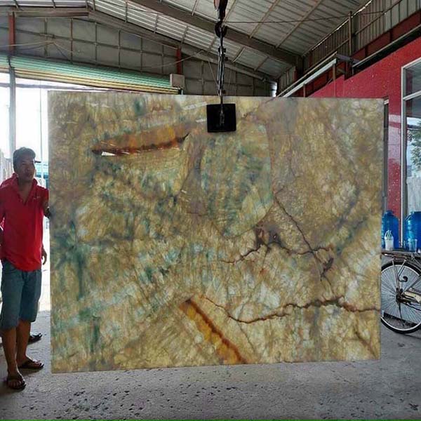 đá hoa cương tự nhiên