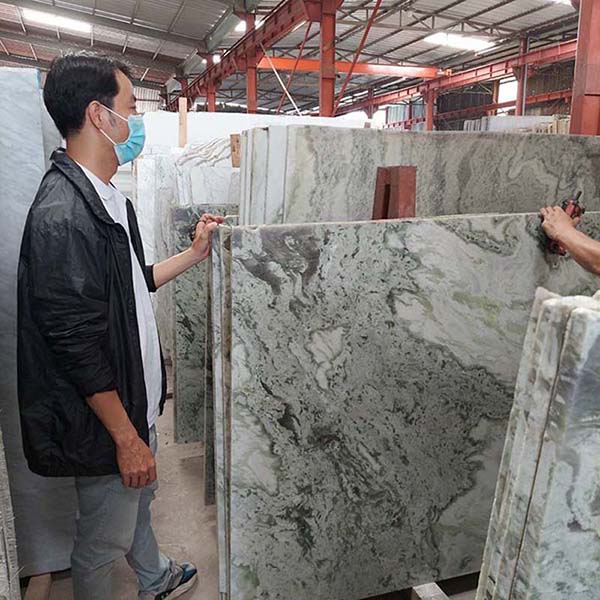 đá hoa cương tự nhiên