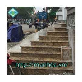 Cầu thang đá cấp sảnh