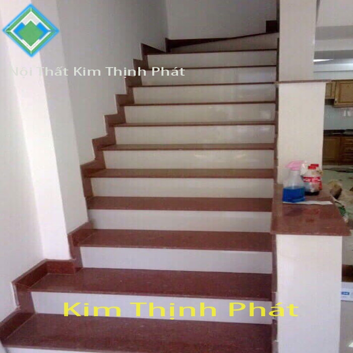 Cầu thang đá đen xà cừ f6 giá đá tự nhiên